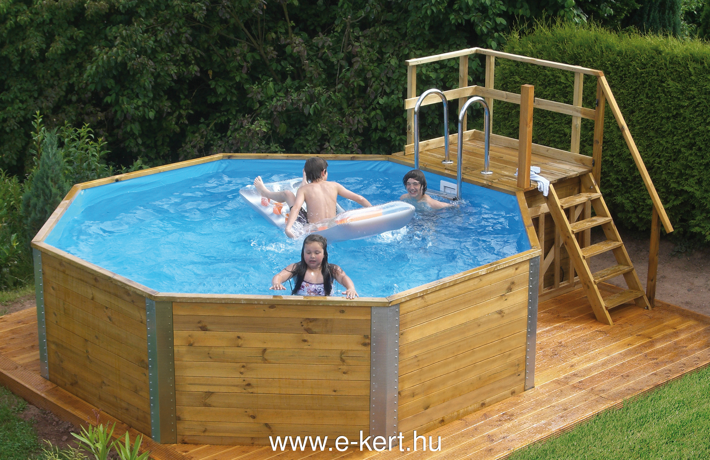 Medence felszín feletti gerendavázas Madeira - Image 10