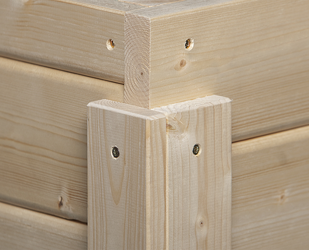 Faház sarok illesztése csavarozott kötéssel